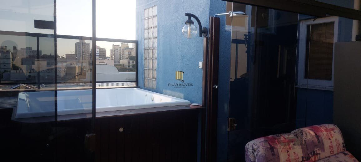 Cobertura à venda  2 quartos, suite e 2 vagas de garagem bairro Santana, Porto A