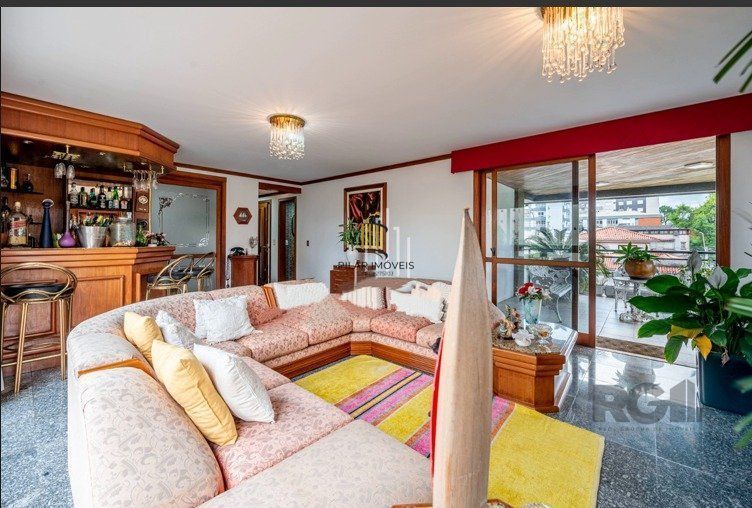 Apartamento  4 dormitórios, suite, de frente com sacada, 3 vagas de garagem, bai