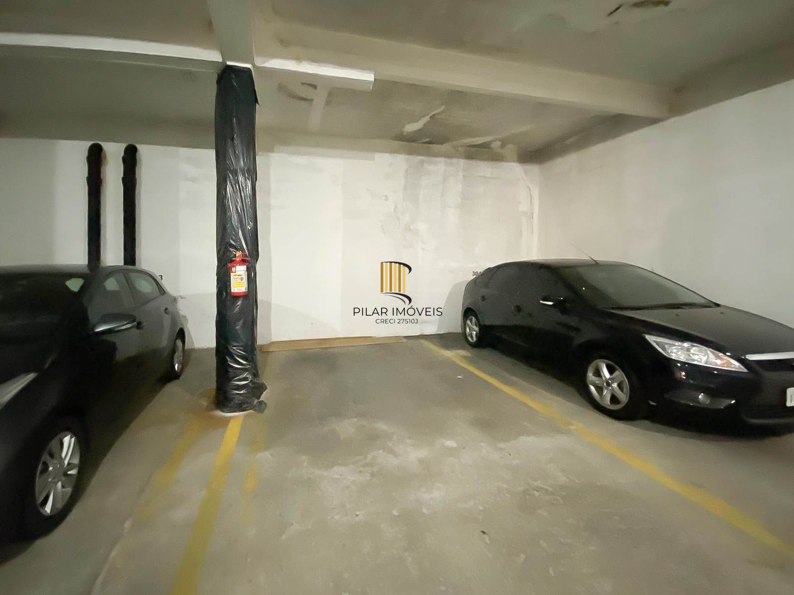 Apartamento 2 Dormitórios com Suíte, Closet, Escritório e Garagem no Rio Branco