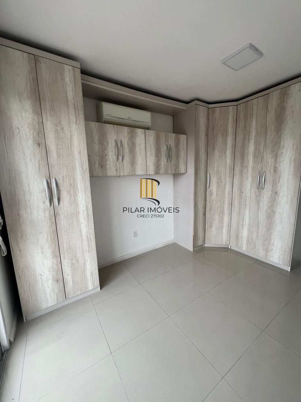 Cobertura reformada com terraço