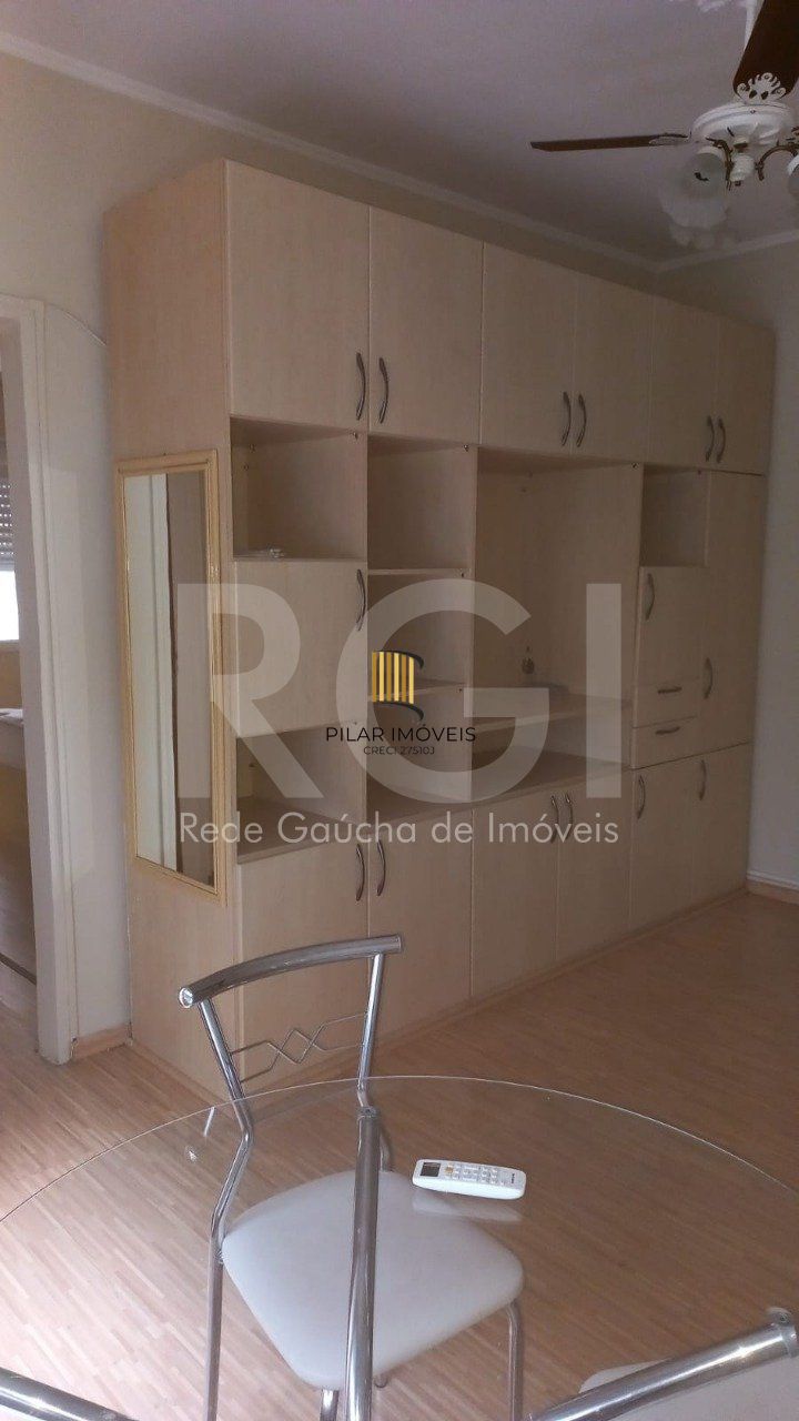 Apartamento 2 quartos, 2 vagas garagem, semi-mobilado na Praia de Belas!