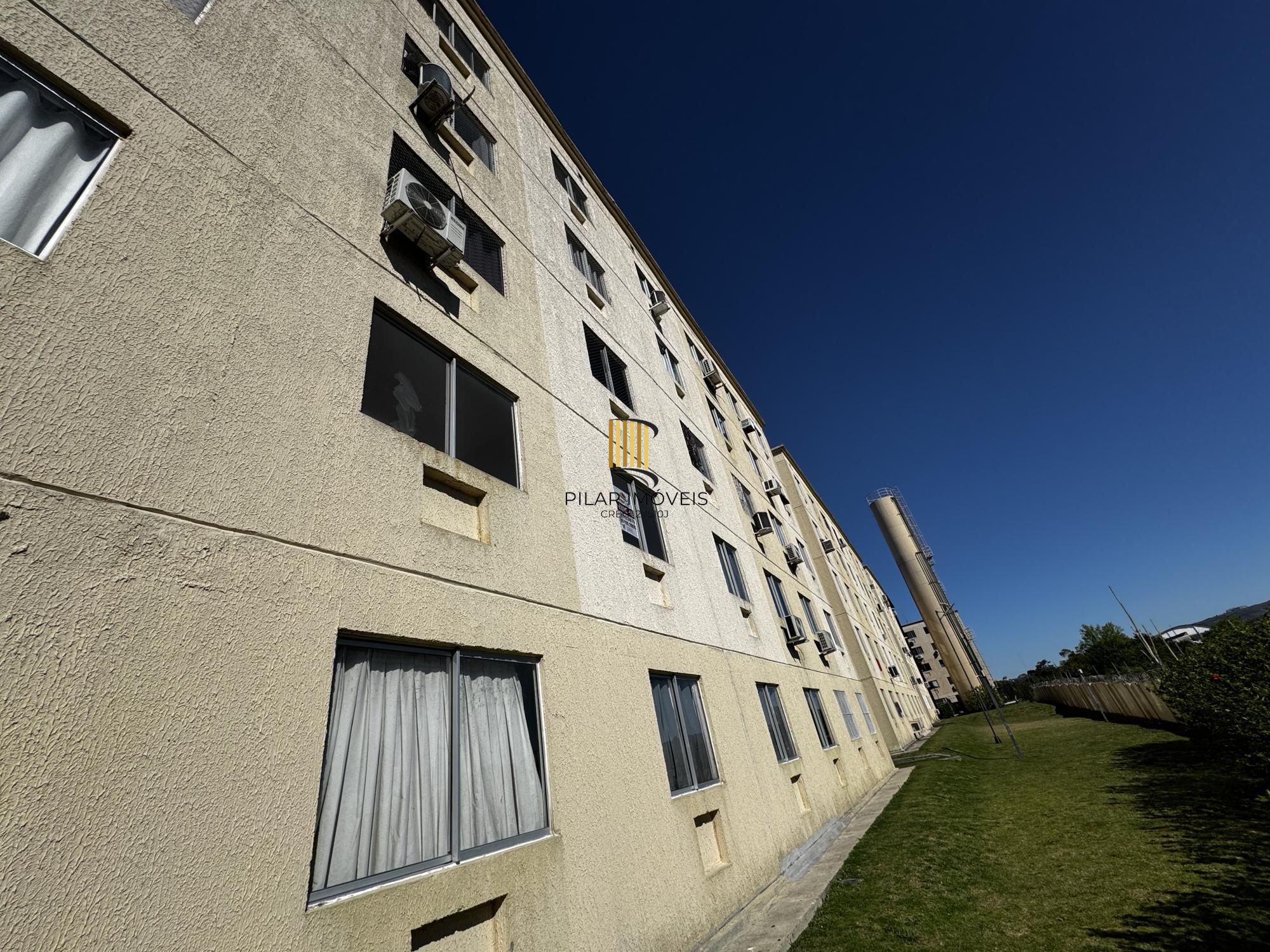 Apartamento de 2 dormitórios com garagem