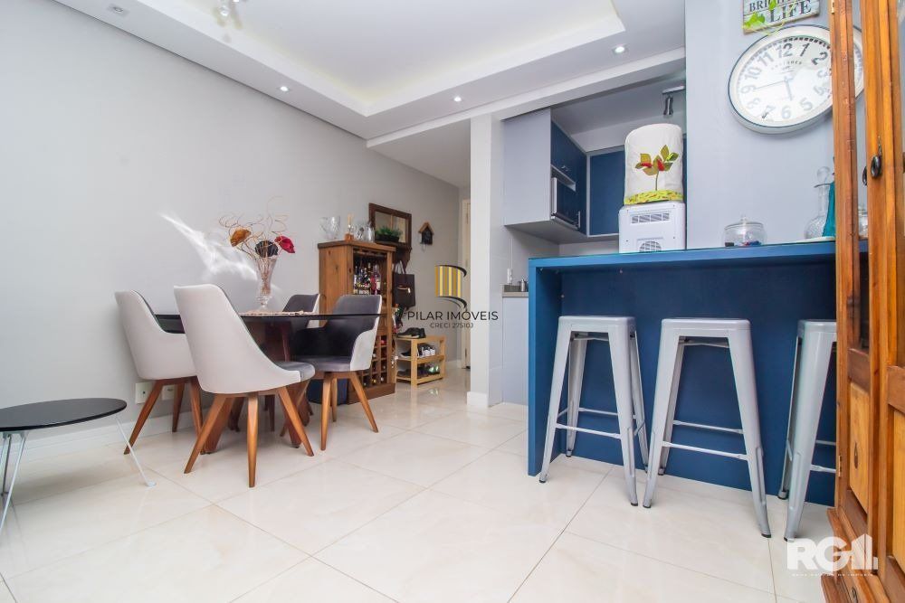 APARTAMENTO 3 DORMITÓRIOS A VENDA, NO BAIRRO TERESÓPOLIS.