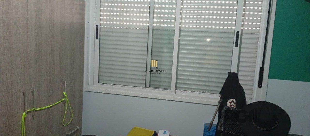 Apartamento 2 dormitórios , terreno elevado, lateral, bairro cidade baixa- Porto