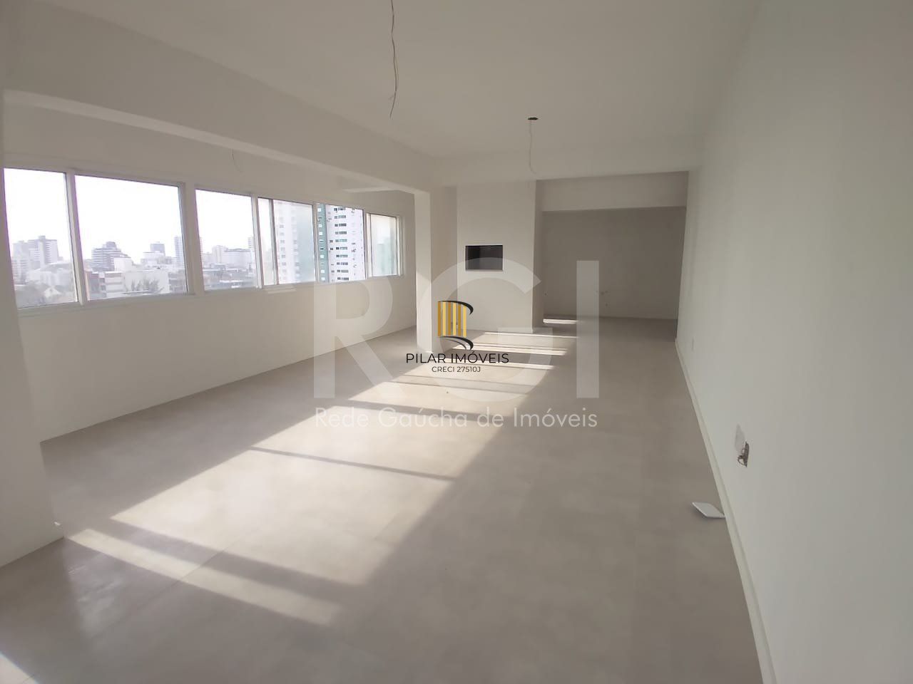 Apartamento com 3 Quartos e 3 banheiros à Venda, 129 m² Centro de Tramandaí