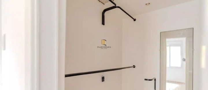 Apartamento térreo com 3 dormitórios no bairro Azenha!