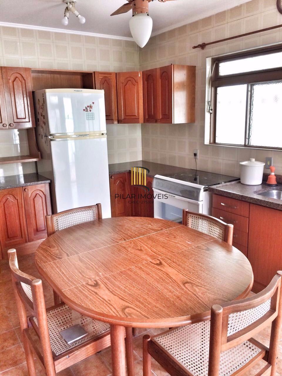 Casa para Venda - 293m², 3 dormitórios, sendo 1 suites, 4 vagas - Partenon