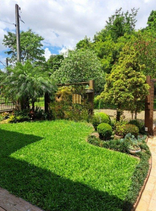 Casa 3 dormitórios no bairro Espírito Santo