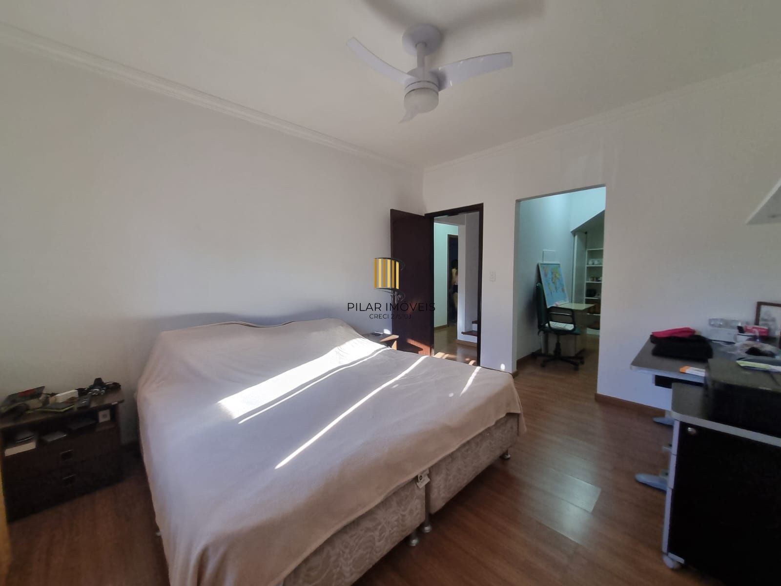 Casa para Venda - 177m², 4 dormitórios, sendo 1 suites, 2 vagas - Partenon