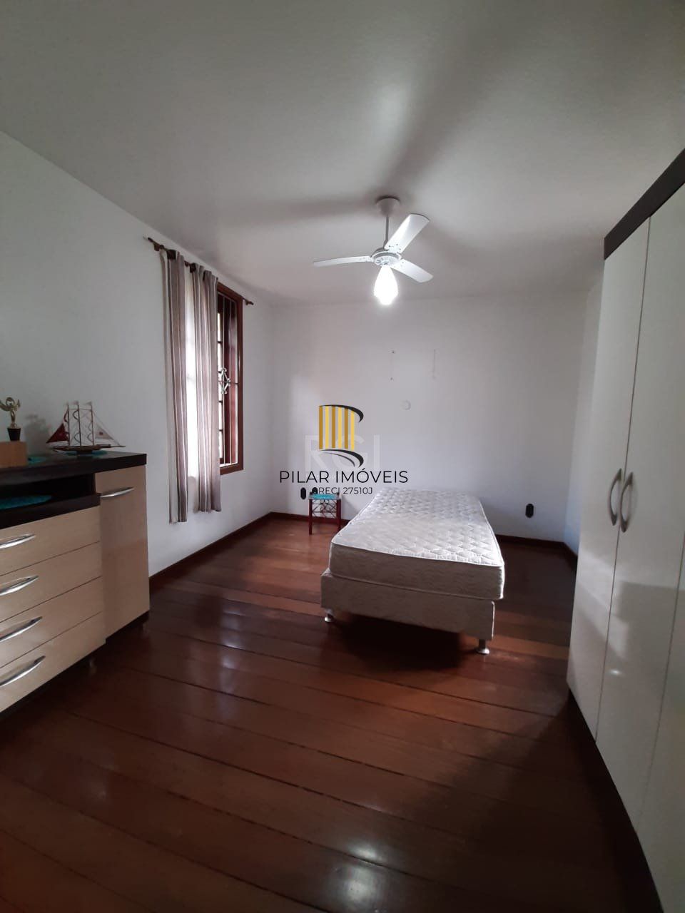 Casa para Venda - 262.02m², 3 dormitórios, sendo 1 suites, 6 vagas - Auxiliadora