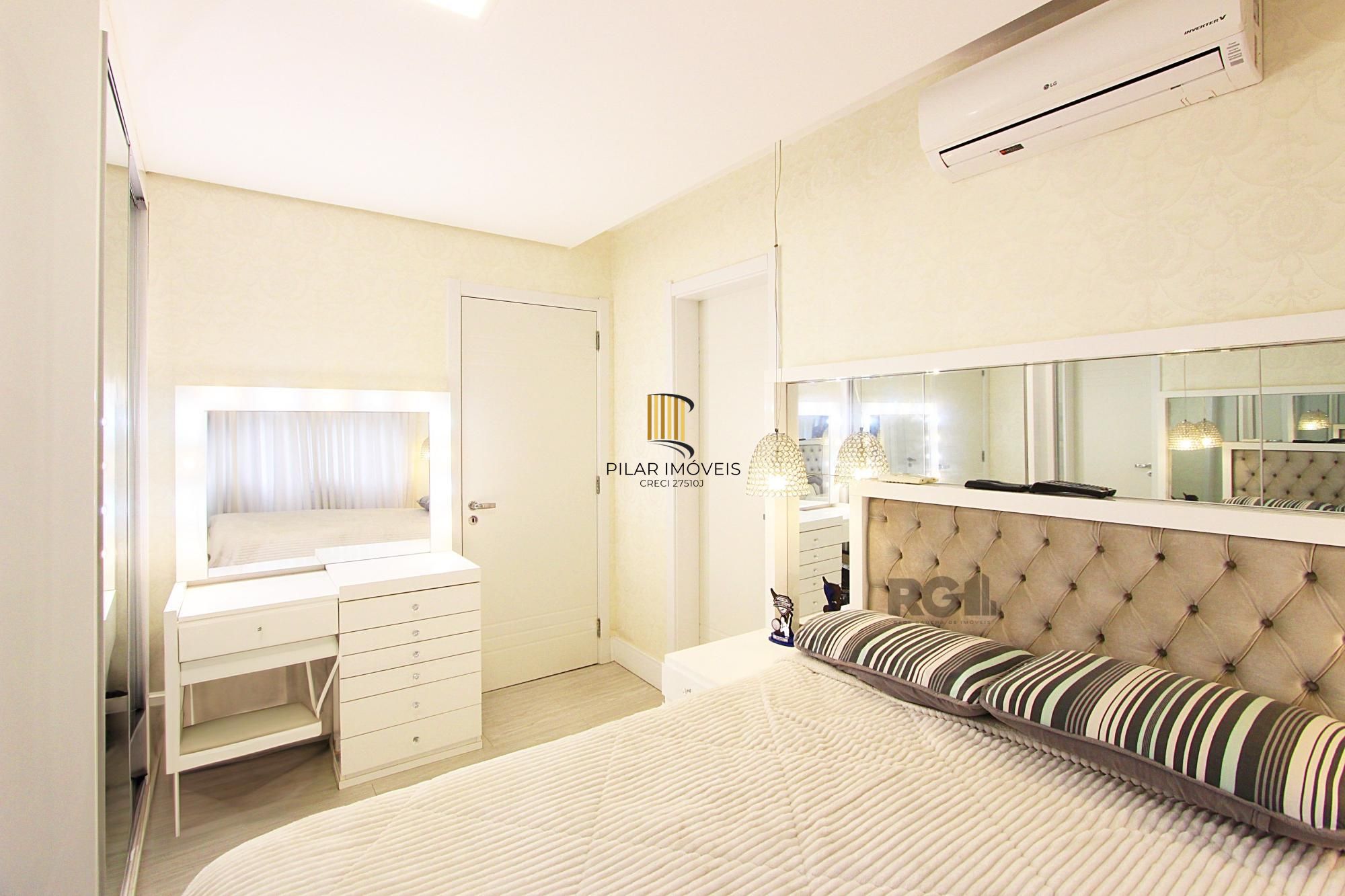 apartamento de 3 dormitórios, com 3 suítes no bairro Menino Deus