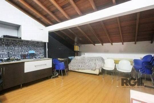 casa com quatro quartos no bairro Passo D'areia