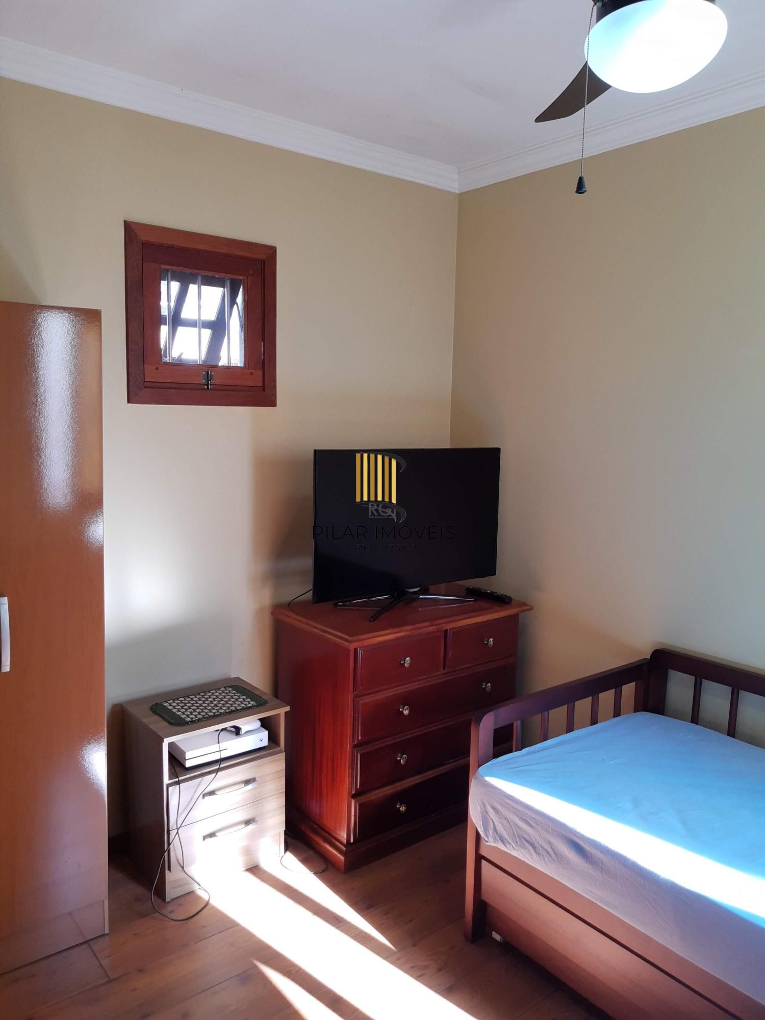 Casa 3 dormitórios no bairro Espírito Santo