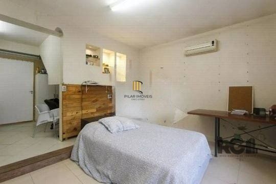 casa com quatro quartos no bairro Passo D'areia