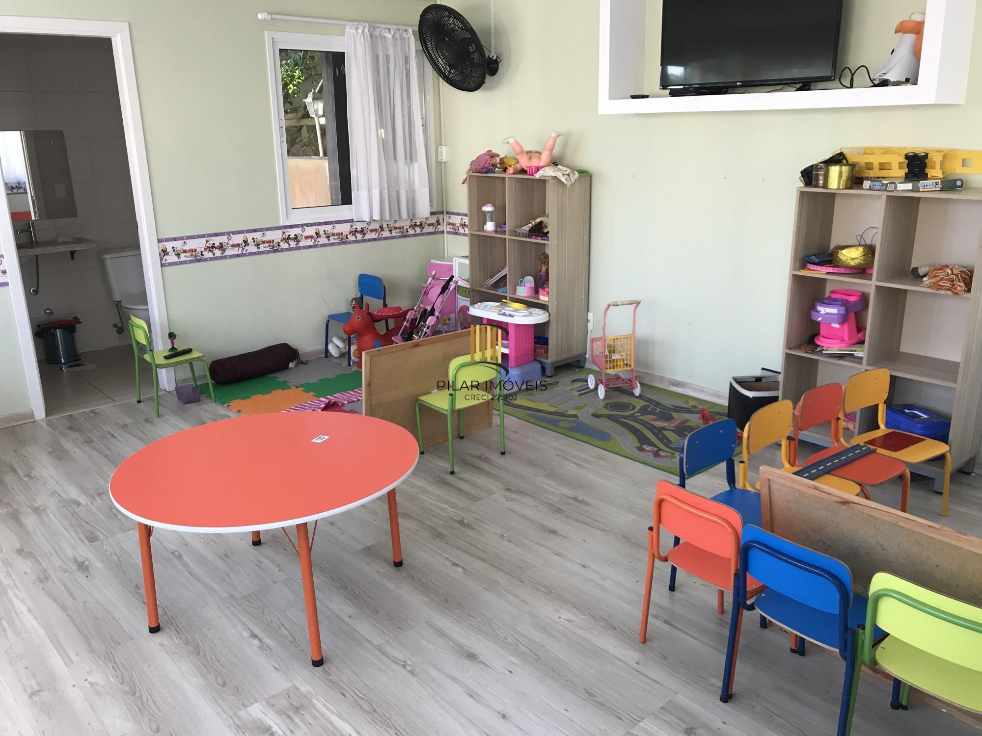 Casa Condominio para Venda - 230.51m², 4 dormitórios, sendo 1 suites, 3 vagas - Pedra Redonda