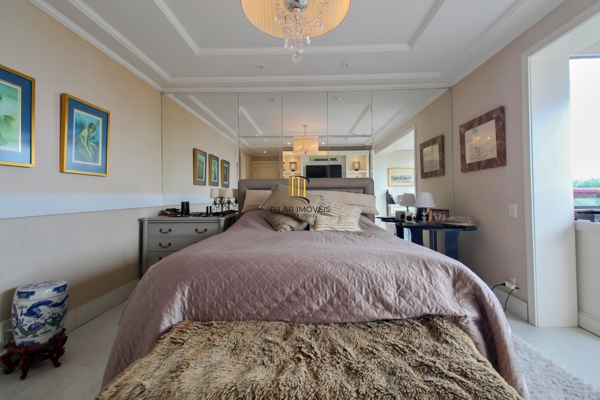 Apartamento 3 dormitórios no bairro Menino Deus