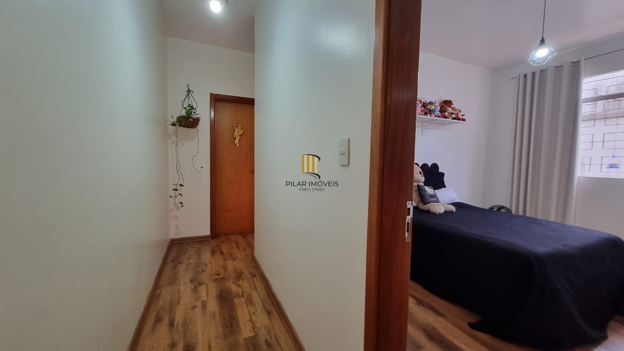 Aproveite o sol e a vista, apartamento para venda de frente com sacada, 2 dormitórios com 1 vaga no bairro Santana em Porto Alegre/RS.