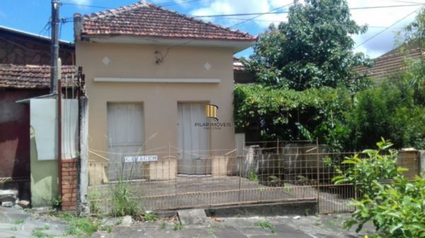 Casa para Venda - 250m², 3 dormitórios, Santo Antonio