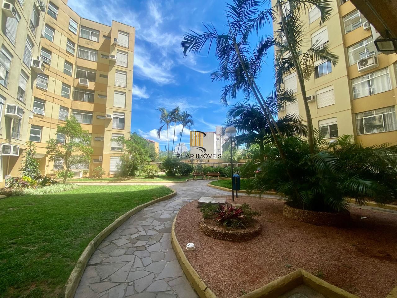 Apartamento 2 dormitórios no bairro Tristeza