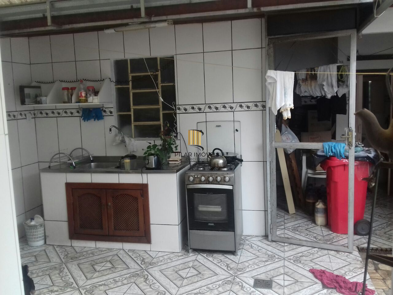 Casa para Venda - 130m², 5 dormitórios, sendo 1 suites, 2 vagas - Partenon