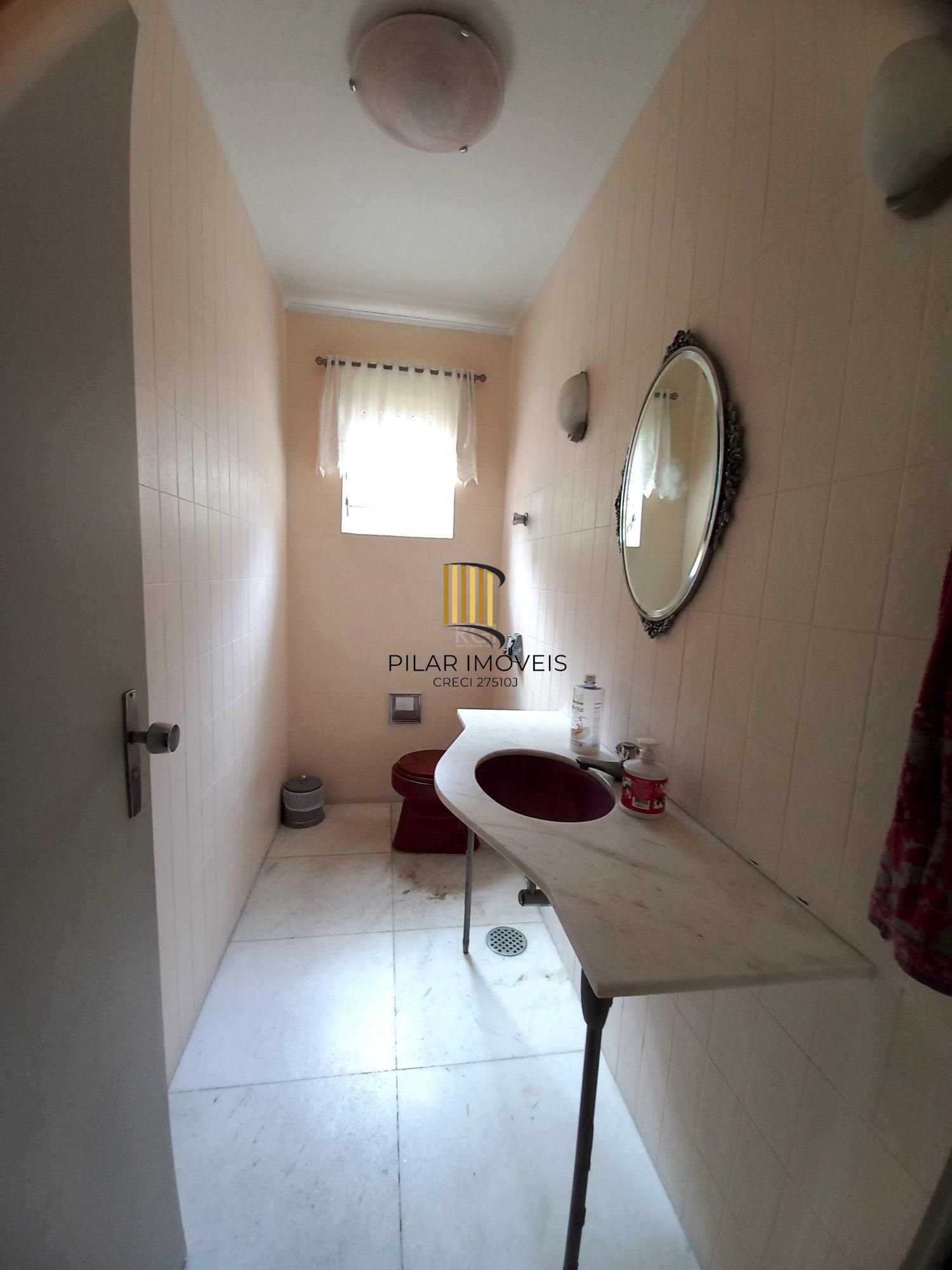 Casa para Venda - 300m², 4 dormitórios, sendo 1 suites, 2 vagas - Santana