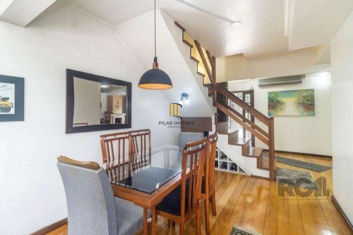 Casa 4 dormitórios no bairro Santo Antônio