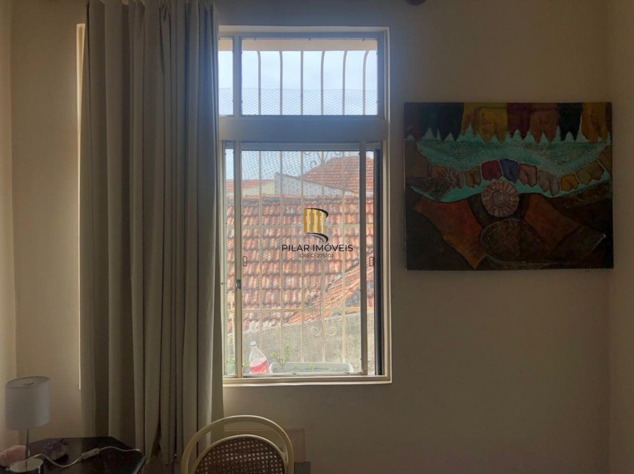 Casa para Venda - 336m², 4 dormitórios, sendo 1 suites, 2 vagas - Azenha