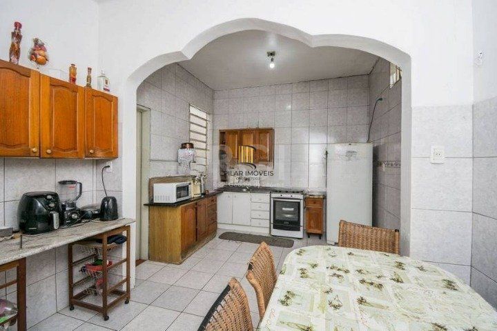 Casa para Venda - 290m², 3 dormitórios, 4 vagas - Santo Antonio