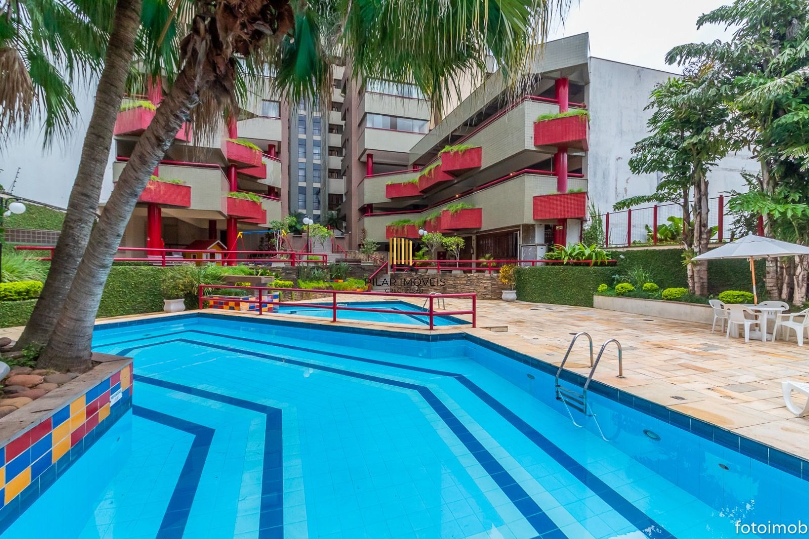 Apartamento 3 dormitórios no bairro Menino Deus