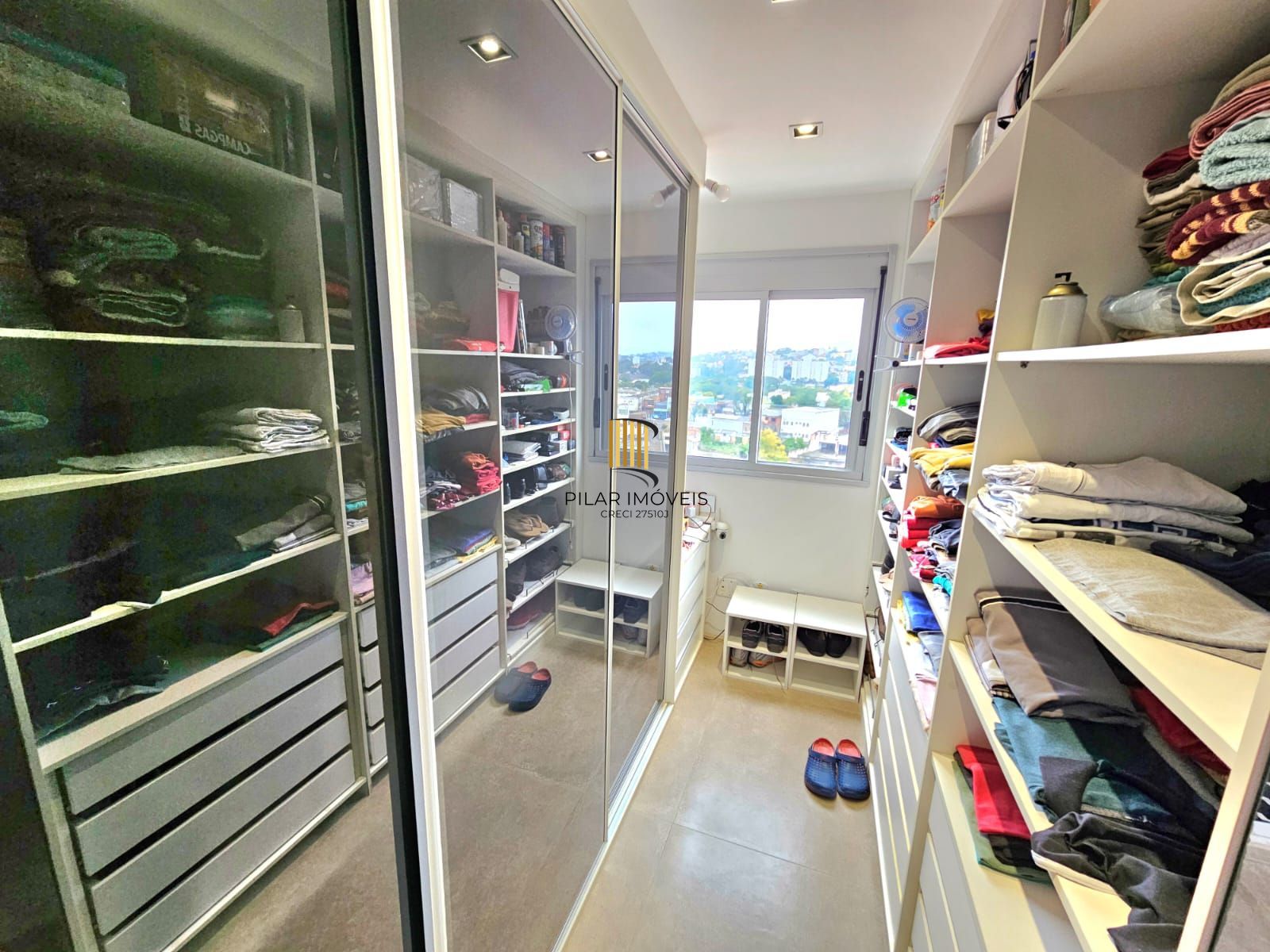 Apartamento para Venda - 51.25m², 2 dormitórios, sendo 1 suites, 1 vaga - Glória