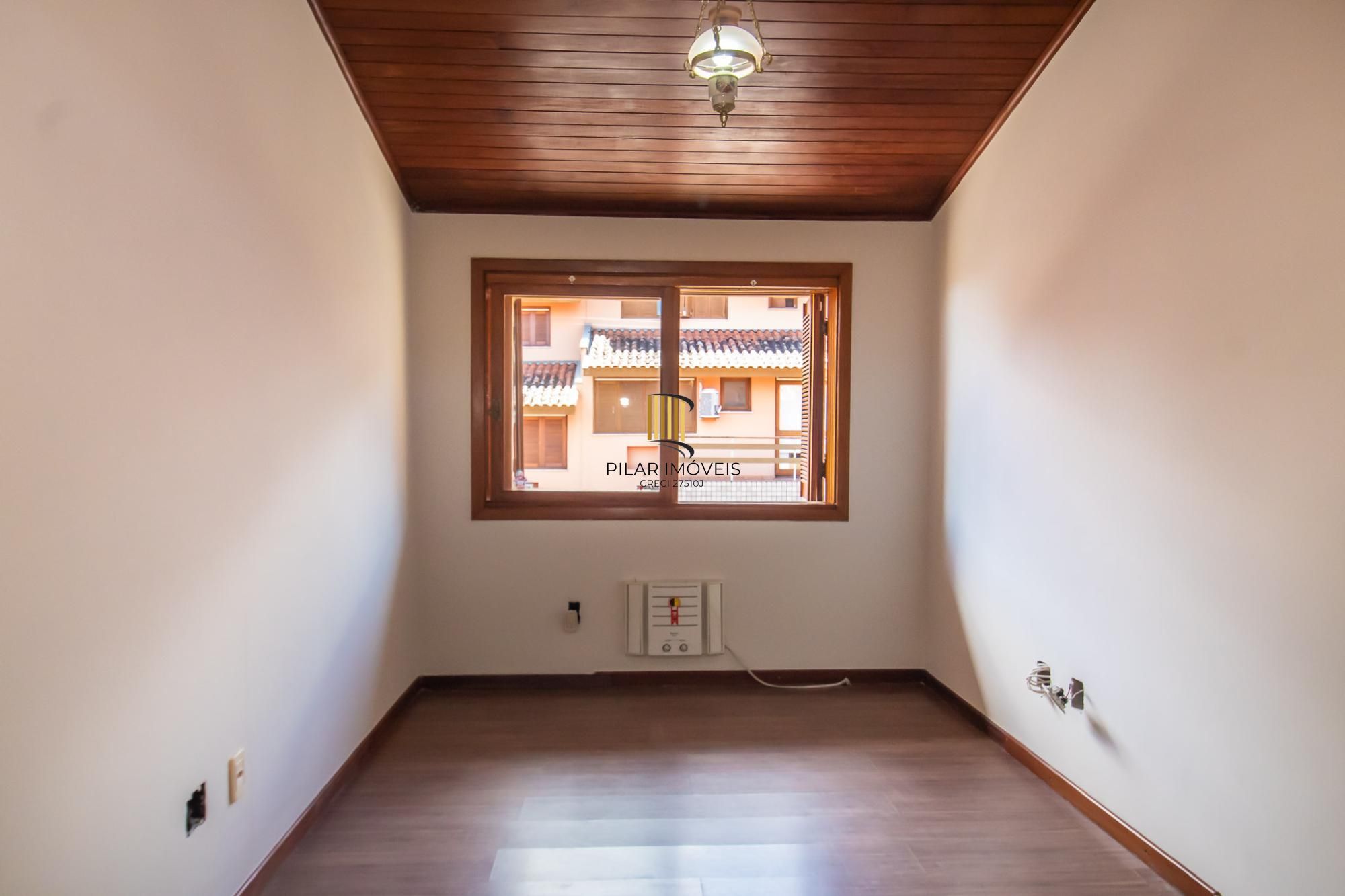 Casa de Condomínio 3 dormitórios no bairro Menino Deus