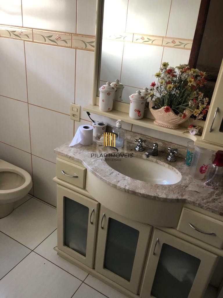Casa para Venda - 225.91m², 4 dormitórios, sendo 2 suites, 1 vaga - Nonoai