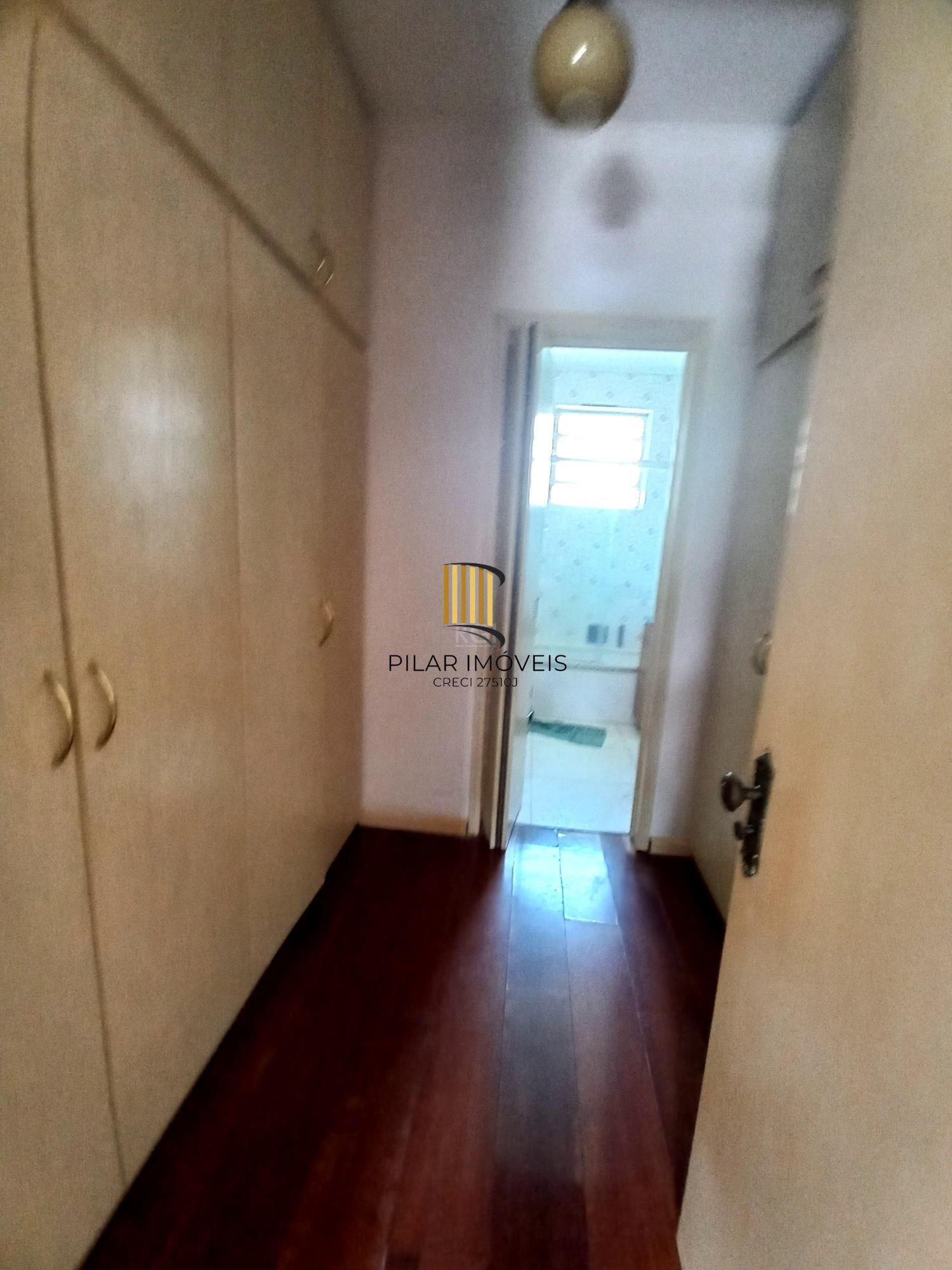 Casa para Venda - 300m², 4 dormitórios, sendo 1 suites, 2 vagas - Santana