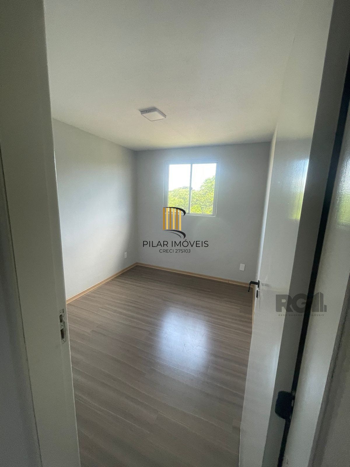 Apartamento 2 dormitórios no bairro Lomba do Pinheiro