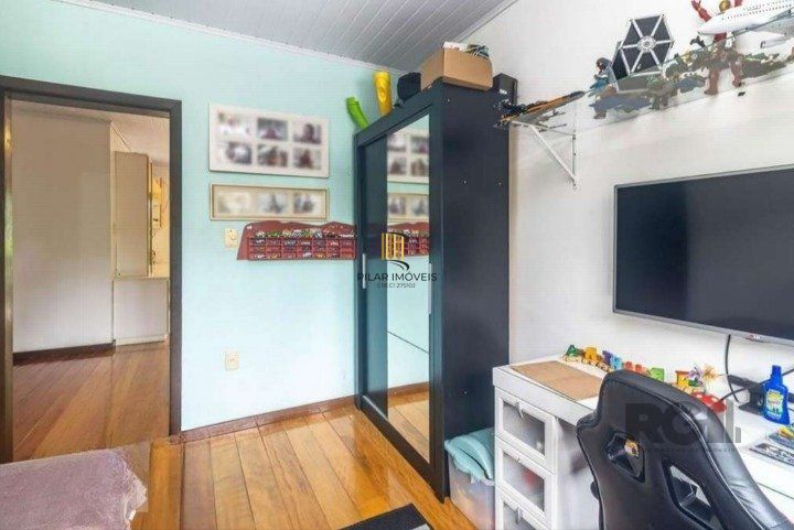 Casa 4 dormitórios no bairro Santo Antônio