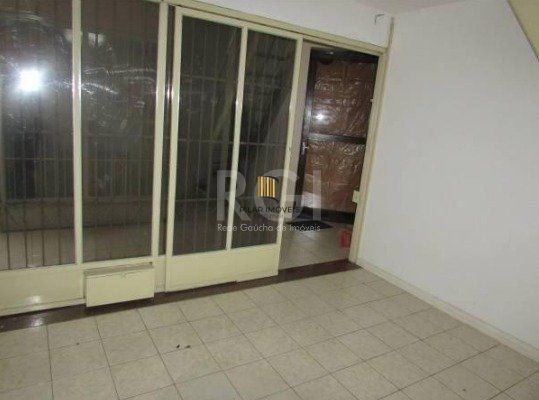 Loja para Venda - 20.94m², 0 dormitórios, Petrópolis