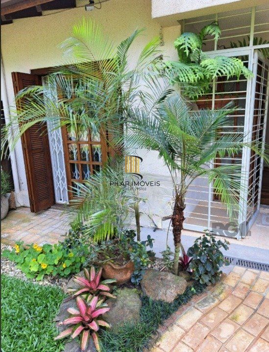 Casa 3 dormitórios no bairro Espírito Santo