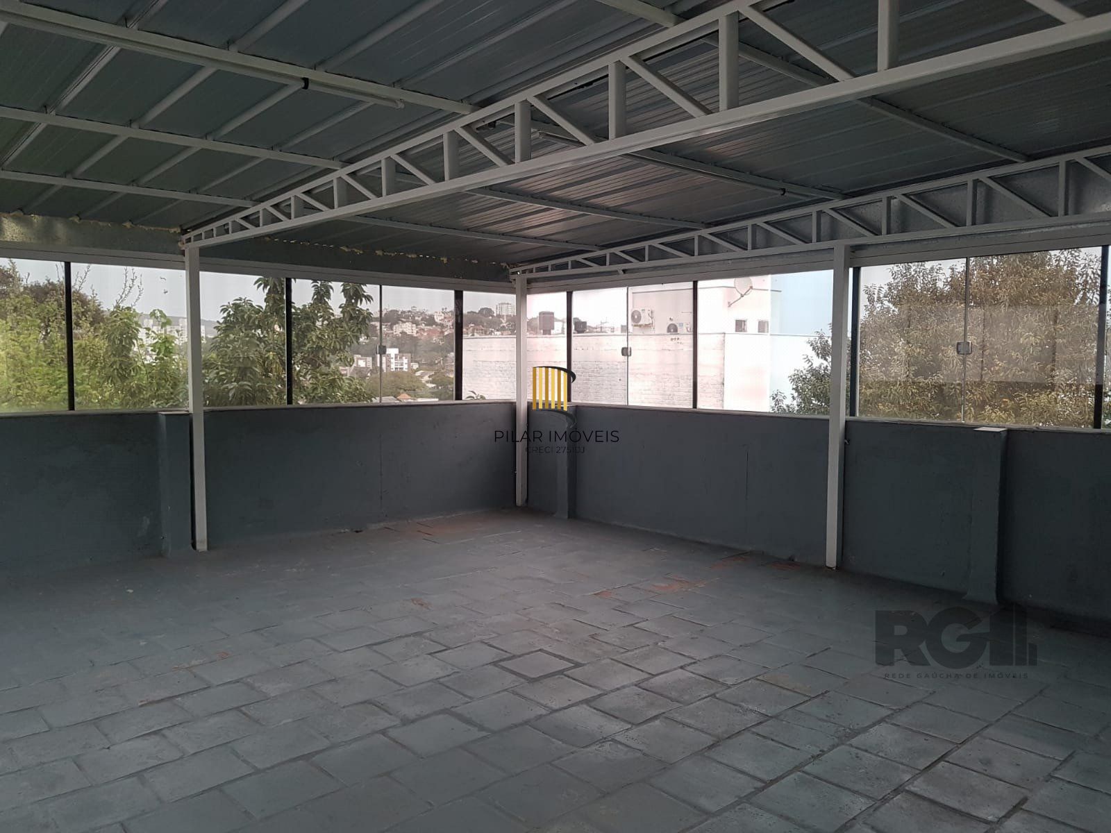 Casa Comercial no bairro Medianeira