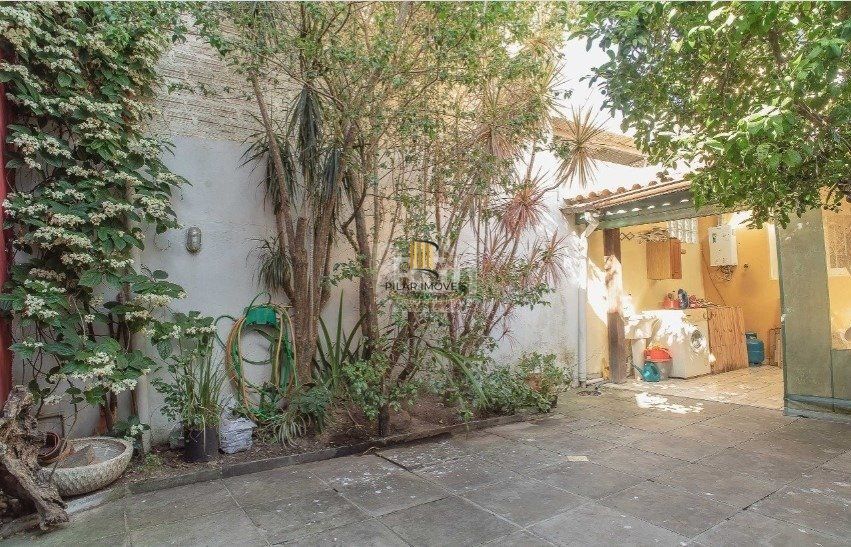 Casa para Venda - 147.56m², 2 dormitórios, 2 vagas - Partenon