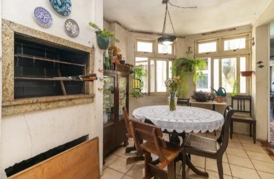 Casa para Venda - 115m², 3 dormitórios, 1 vaga - Petrópolis