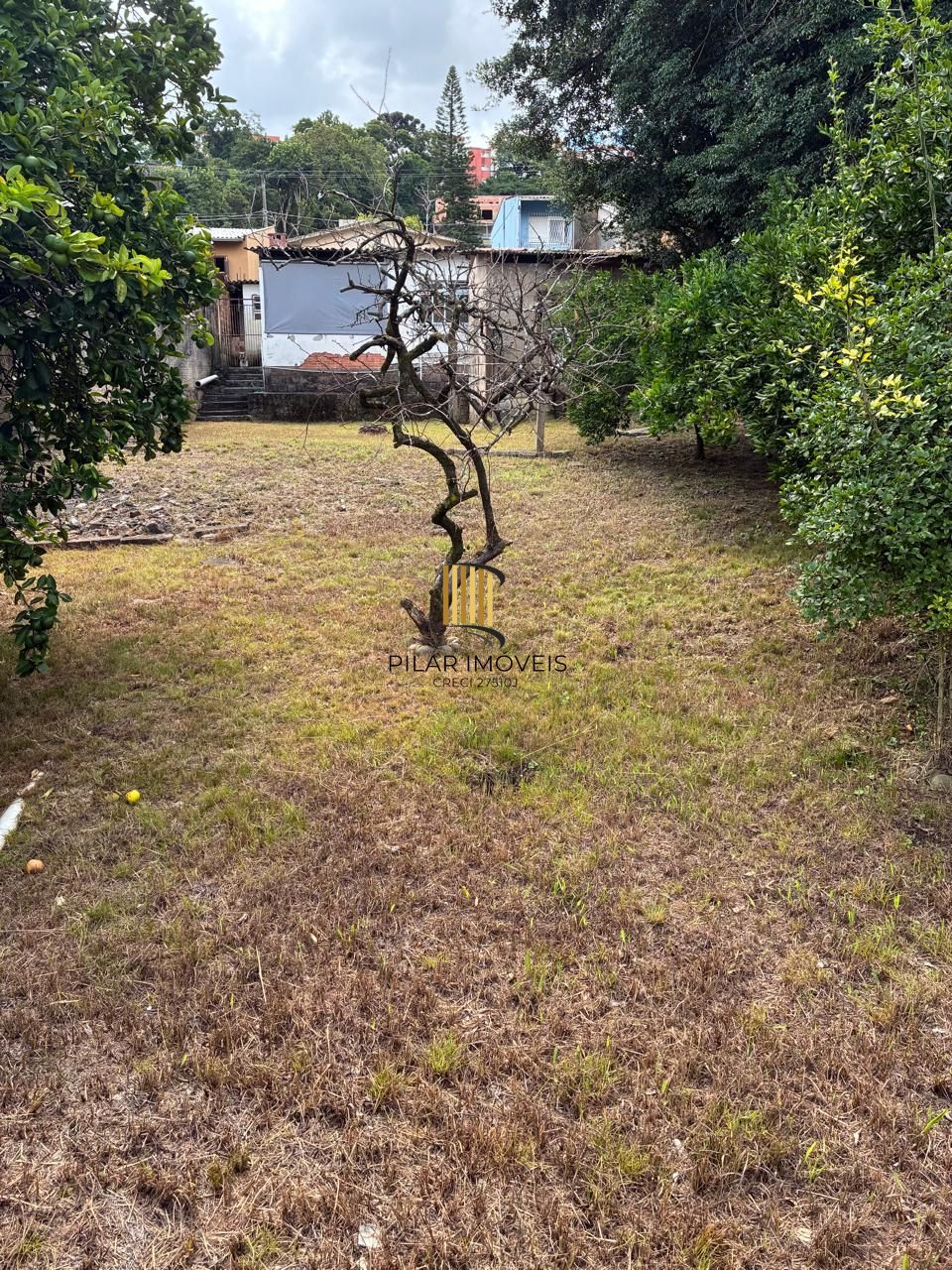 Casa 4 dormitórios no bairro Nonoai