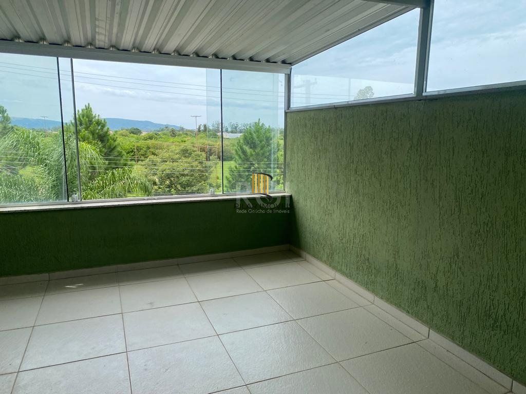 Casa 3 dormitórios no bairro Hípica