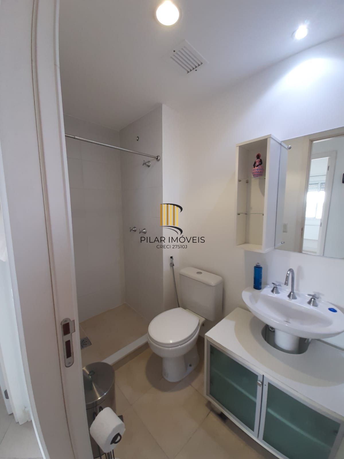 Apartamento 2 dormitórios no bairro Azenha