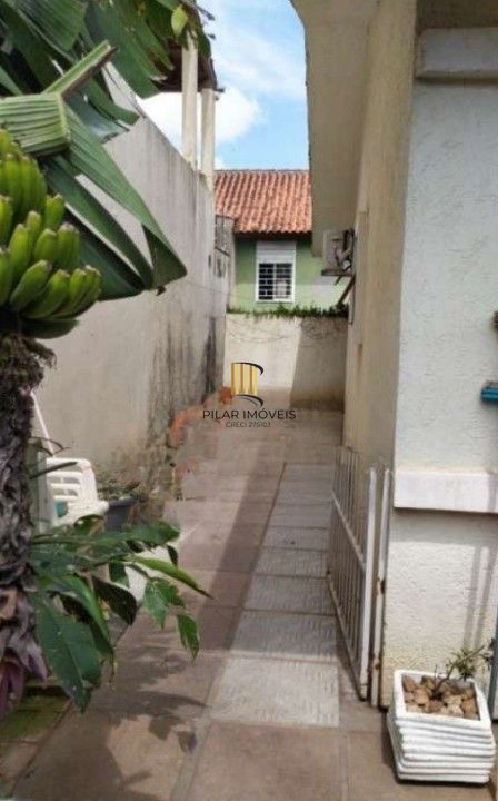 Casa de Condomínio 3 dormitórios no bairro Aberta dos Morros