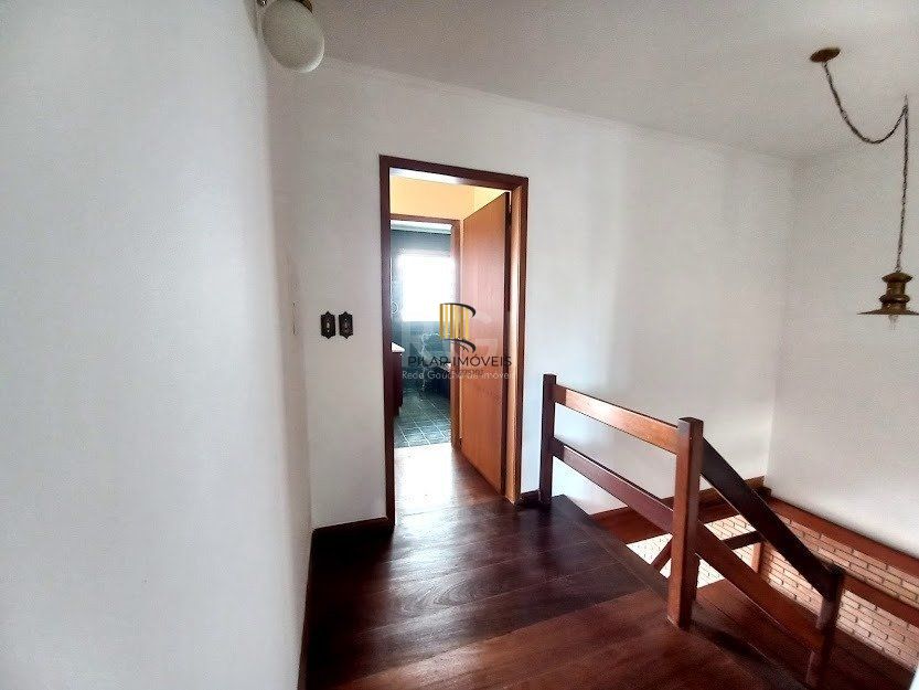 Casa para Venda - 224m², 3 dormitórios, sendo 1 suites, 3 vagas - Santana