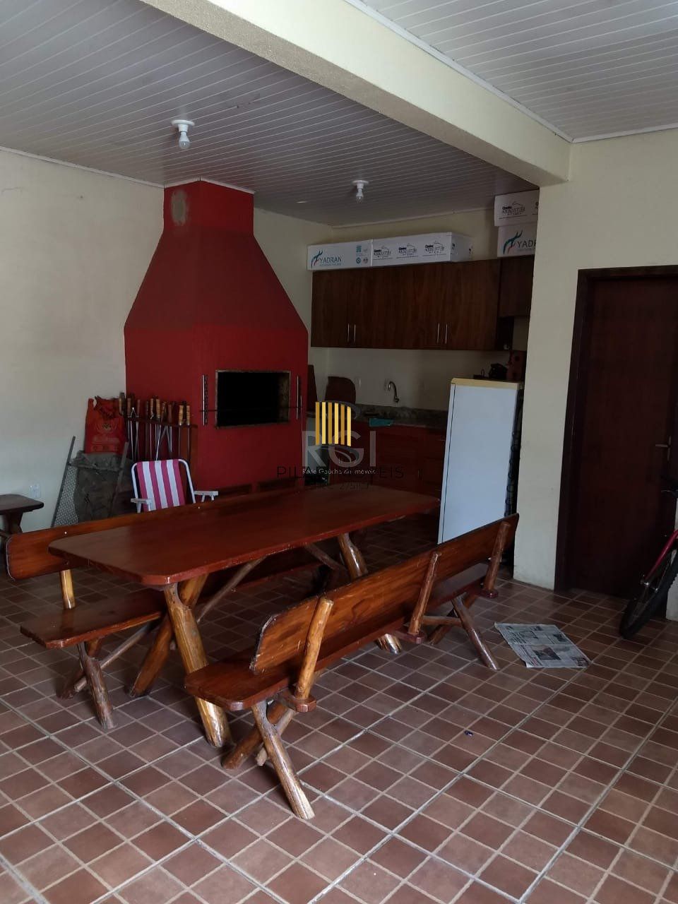 Casa para Venda - 177m², 4 dormitórios, sendo 1 suites, 2 vagas - Partenon