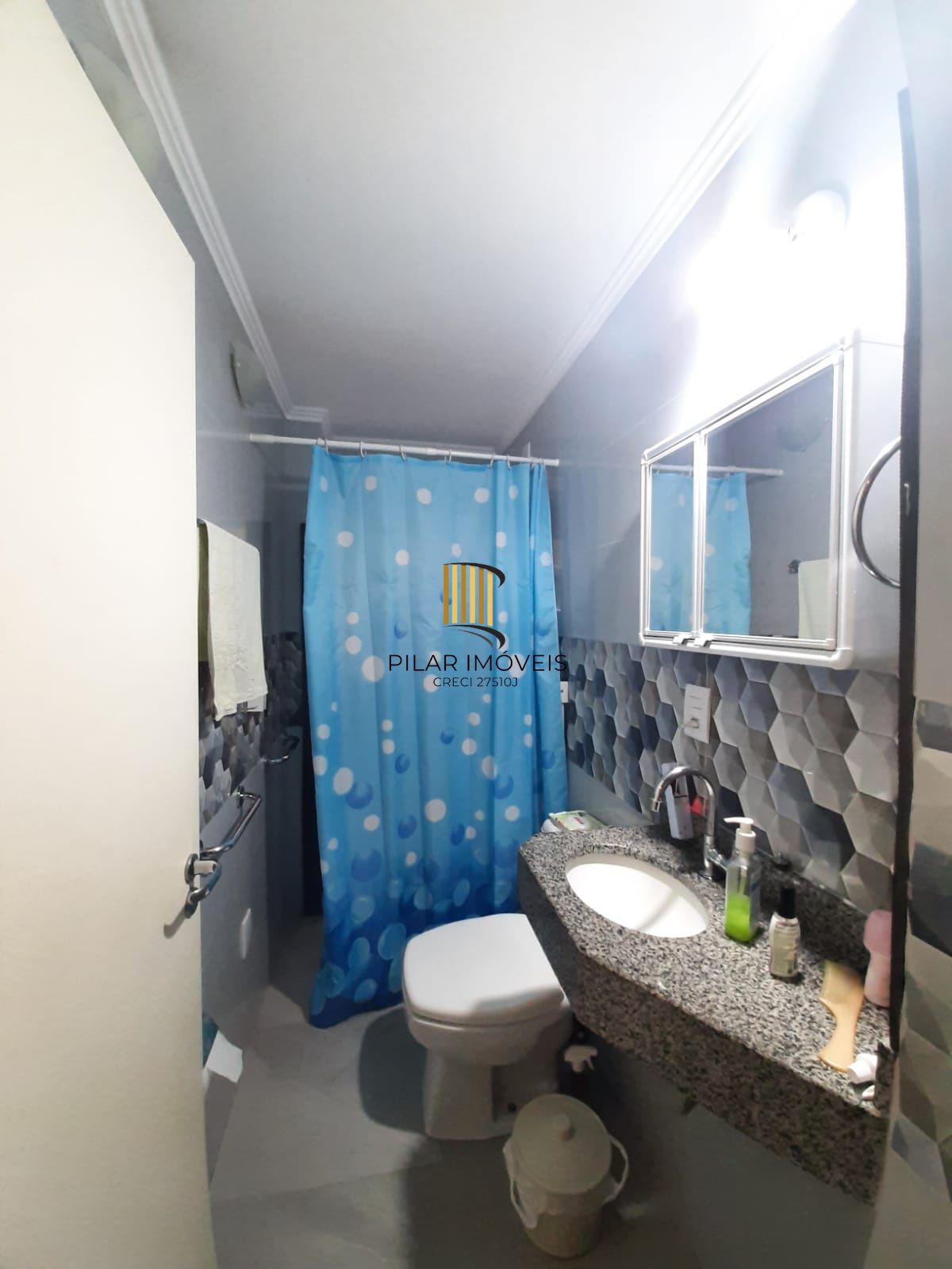 Casa 4 dormitórios no bairro Nonoai