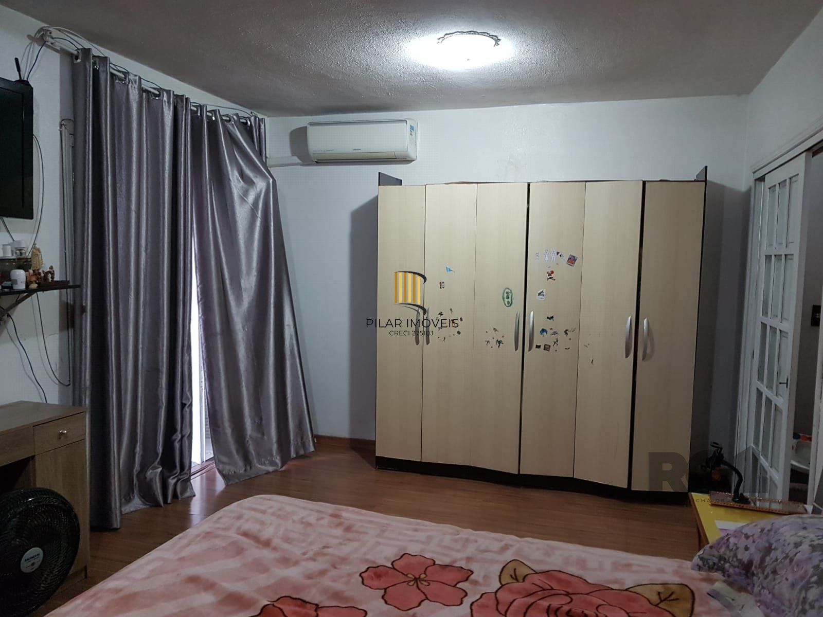 CASA 4 DORMITORIOS SANTANA