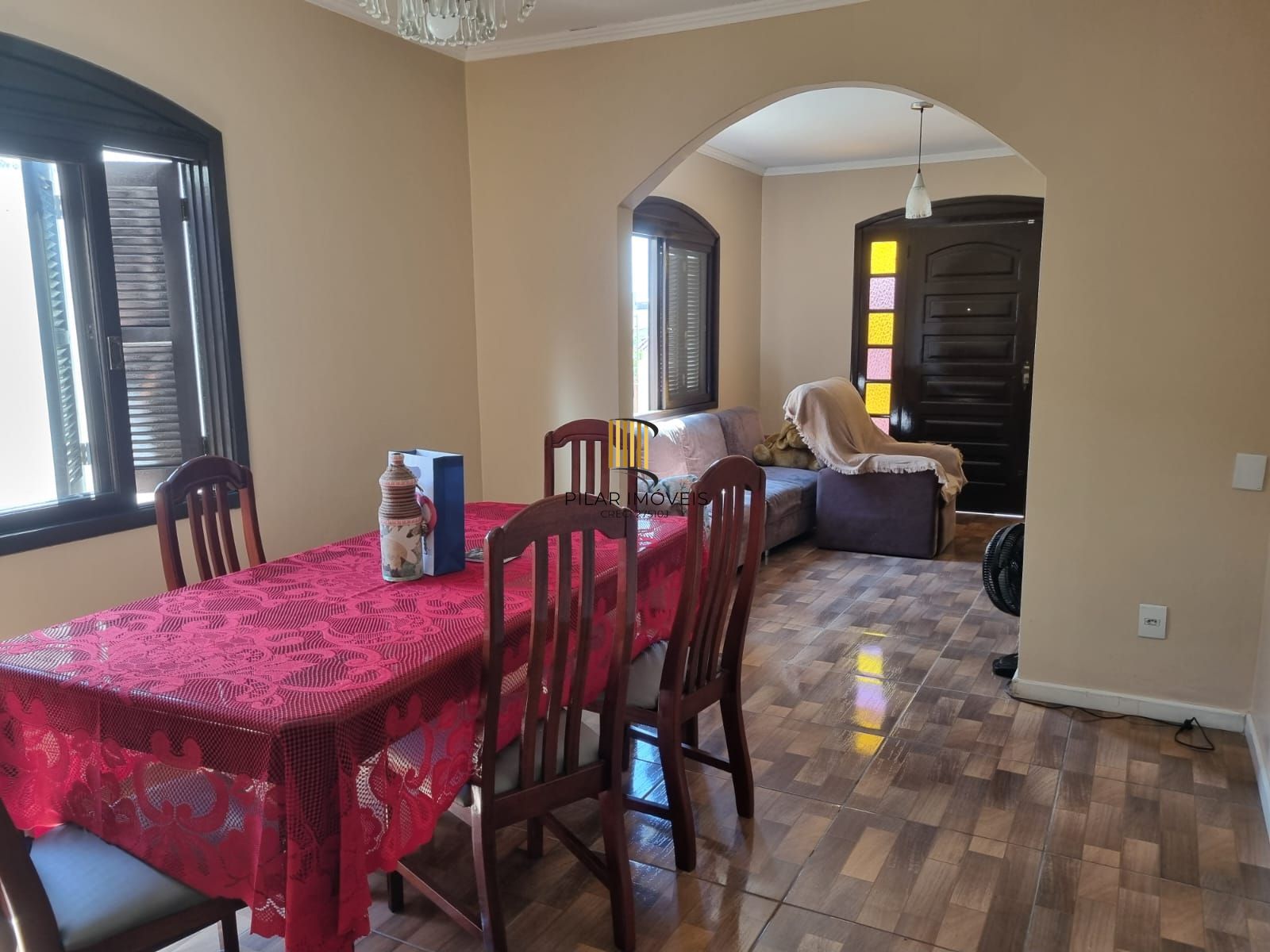 Casa 5 dormitórios no bairro Partenon