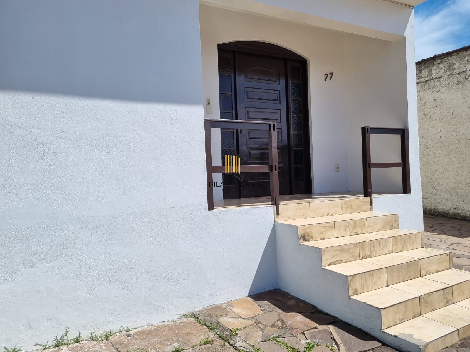 Casa 5 dormitórios no bairro Partenon